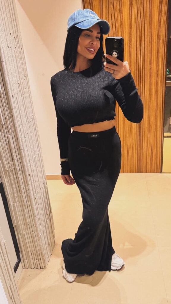 City Goddess Black